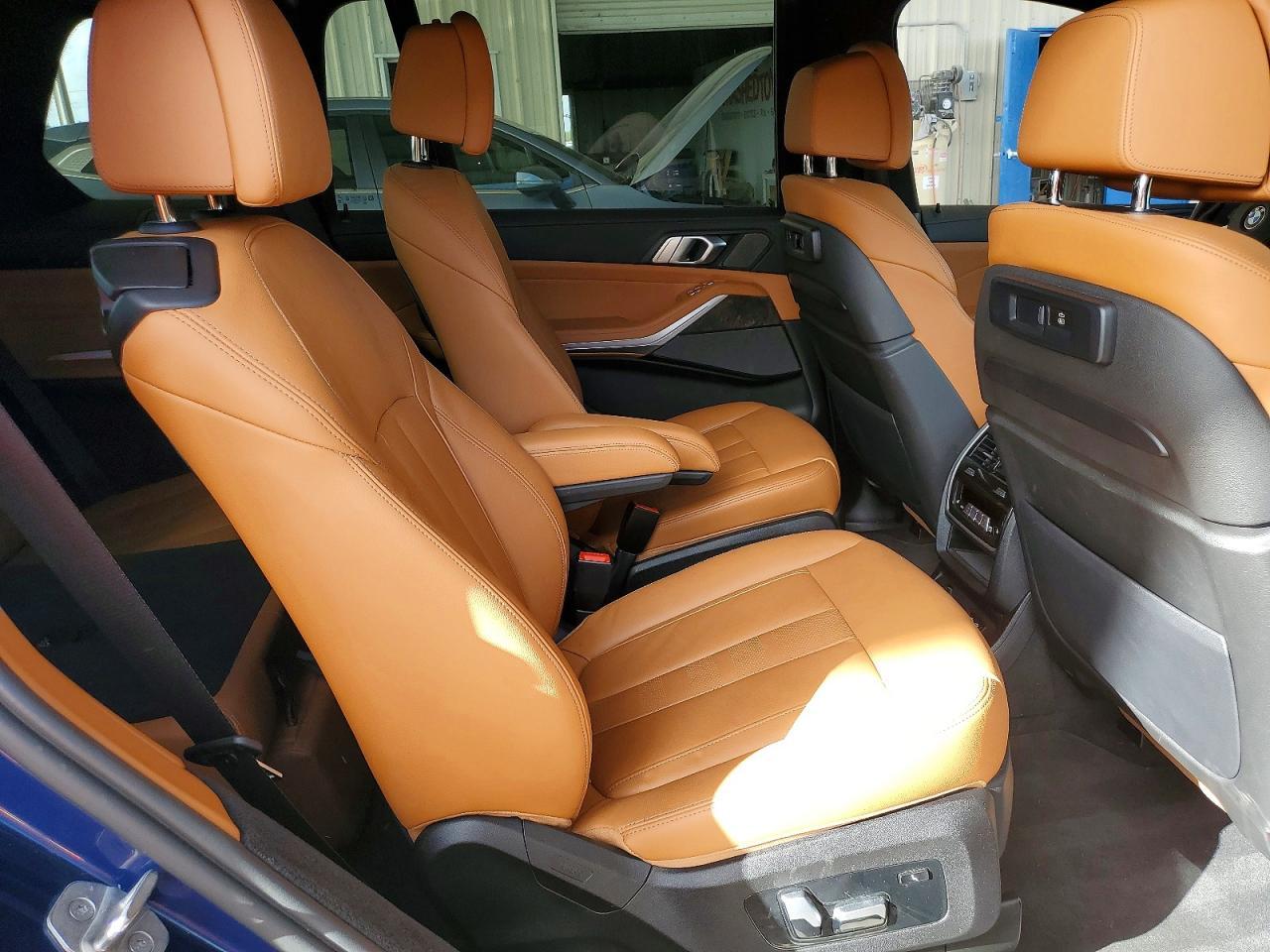 2022 BMW X7 M50I - zdjęcie 11