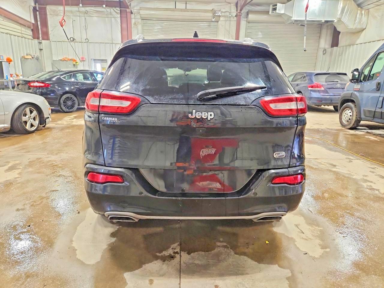 2016 Jeep Cherokee Overland - zdjęcie 6