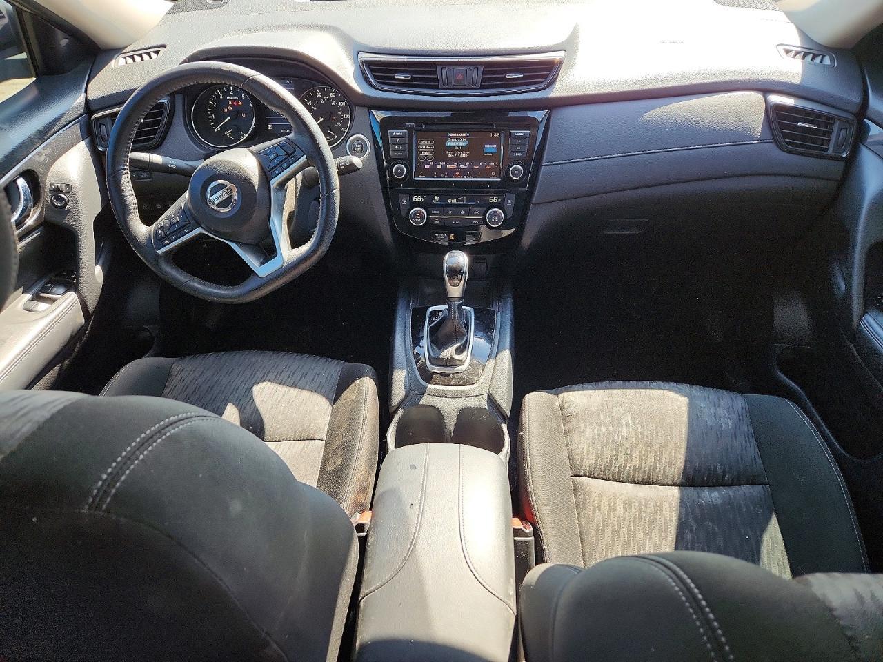 2020 Nissan Rogue Sv - zdjęcie 2