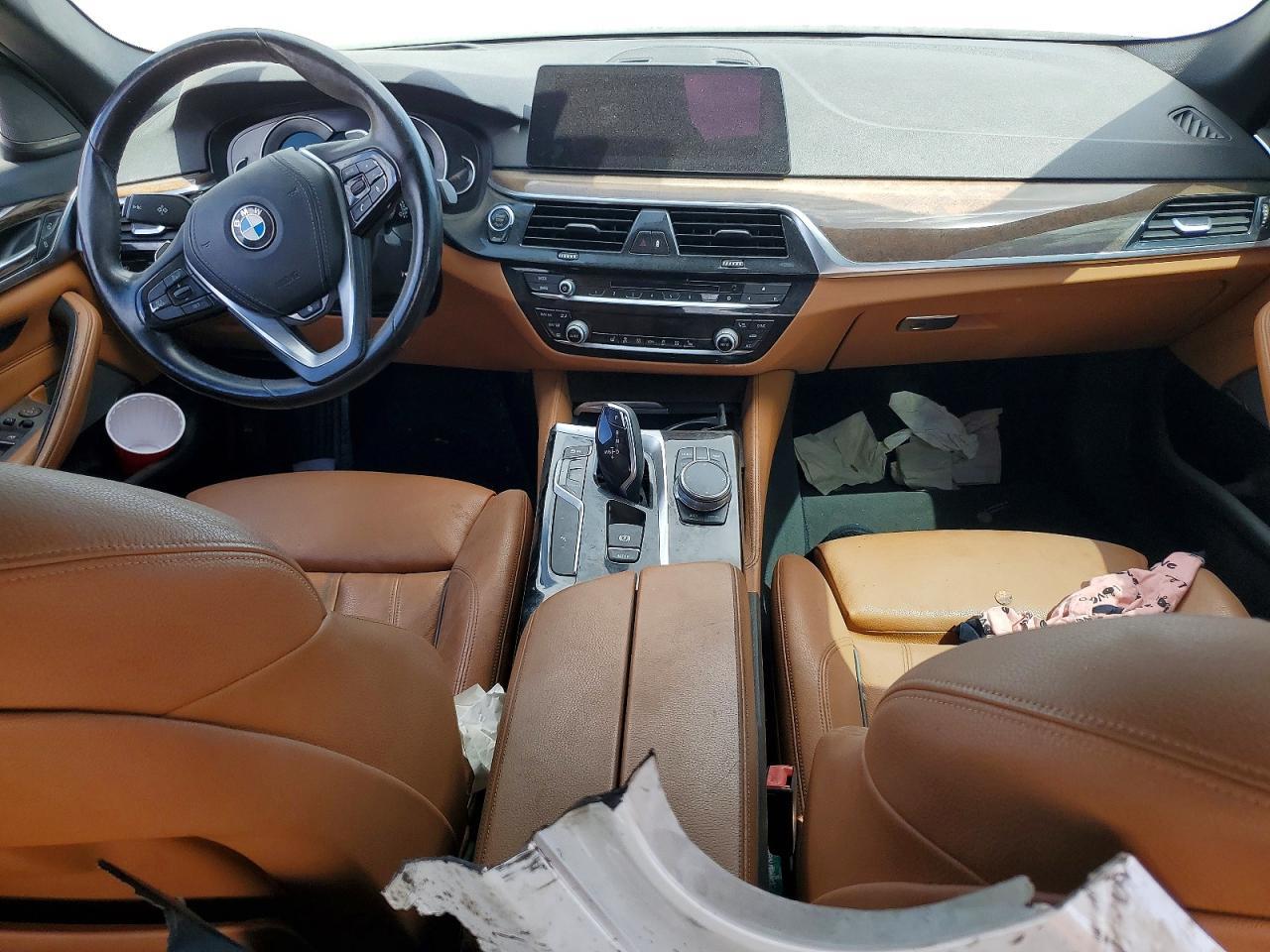 2018 BMW 530 I - zdjęcie 8