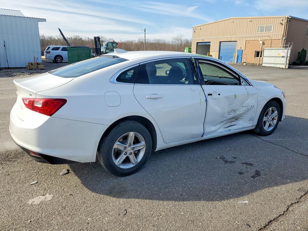 2024 Chevrolet Malibu Lt - zdjęcie 3