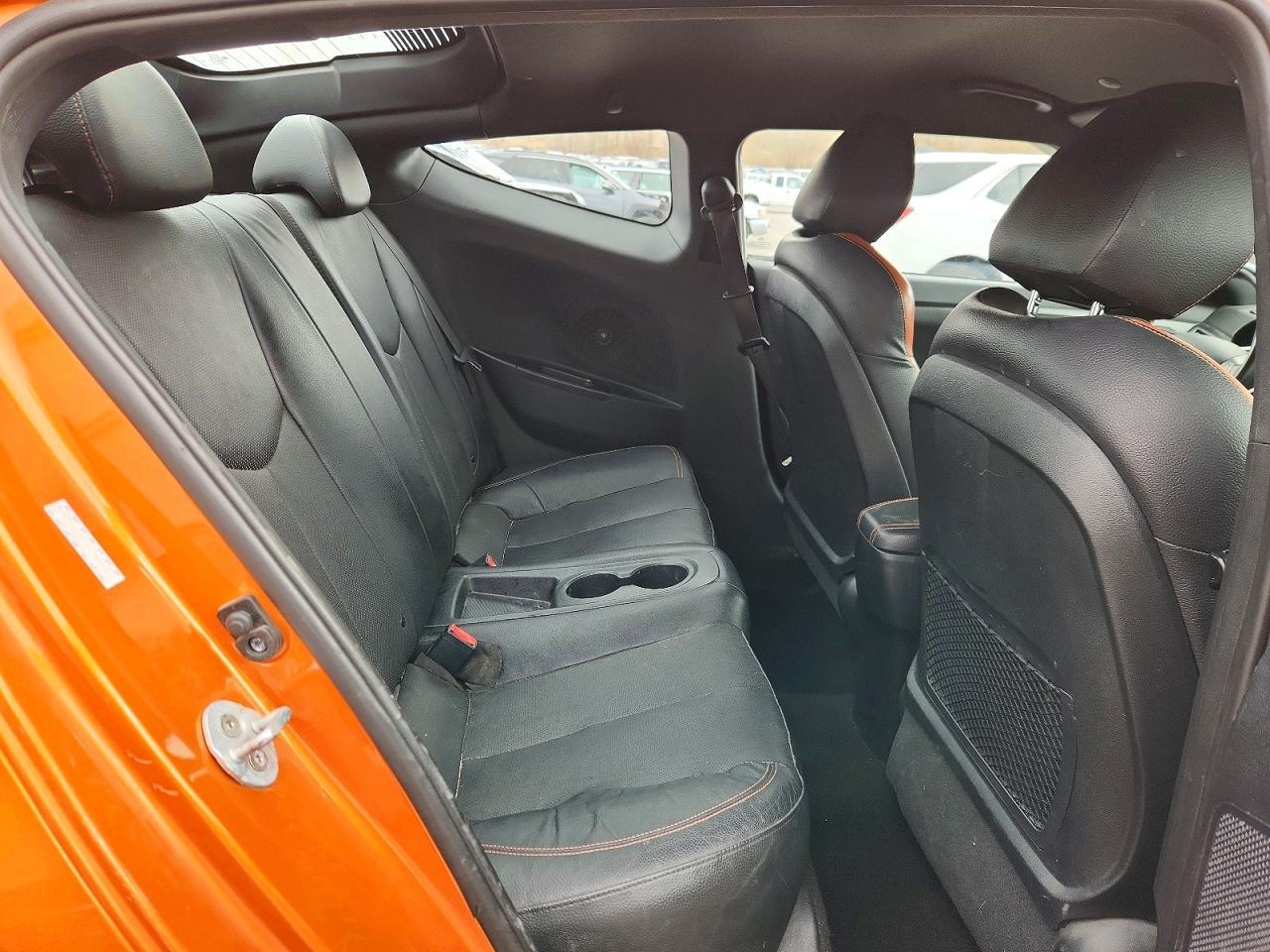 2016 Hyundai Veloster Turbo - zdjęcie 10