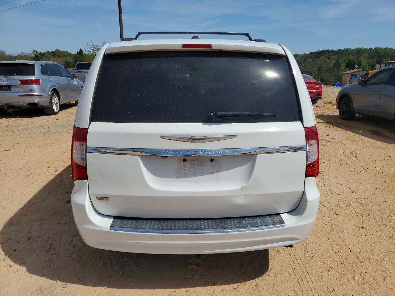 2014 Chrysler Town & Country Touring - zdjęcie 6