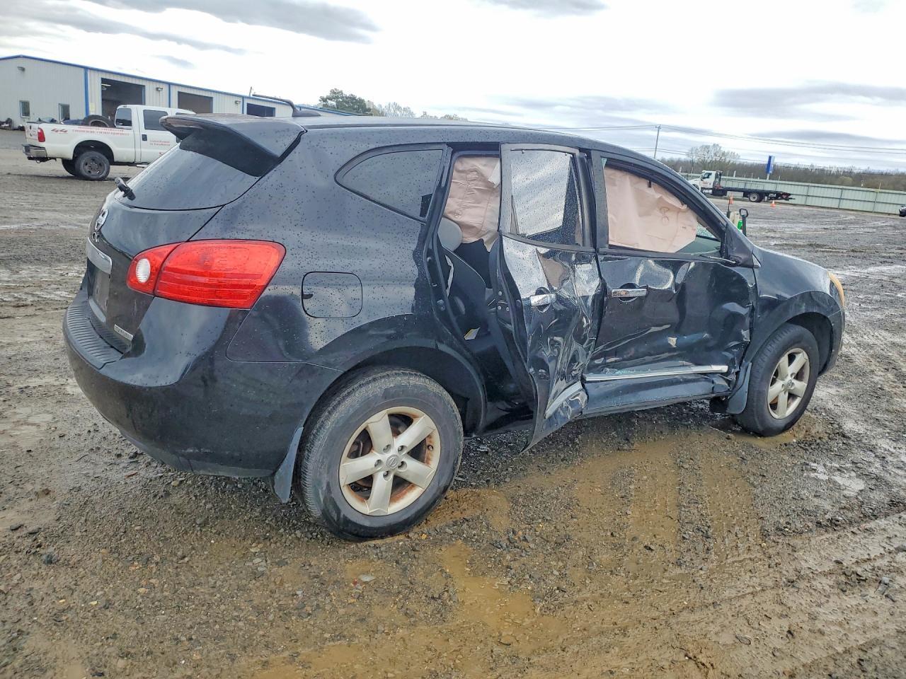2013 Nissan Rogue S - zdjęcie 3
