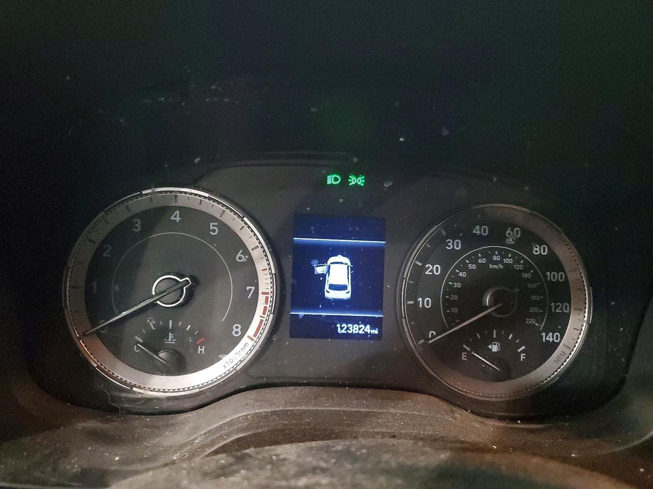 2022 Hyundai Venue Limited - zdjęcie 9