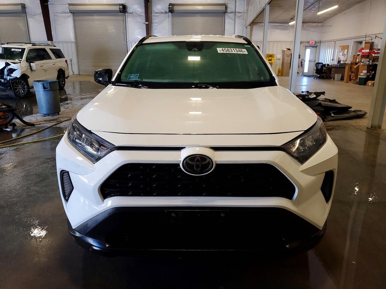 2019 Toyota Rav4 Le - zdjęcie 5