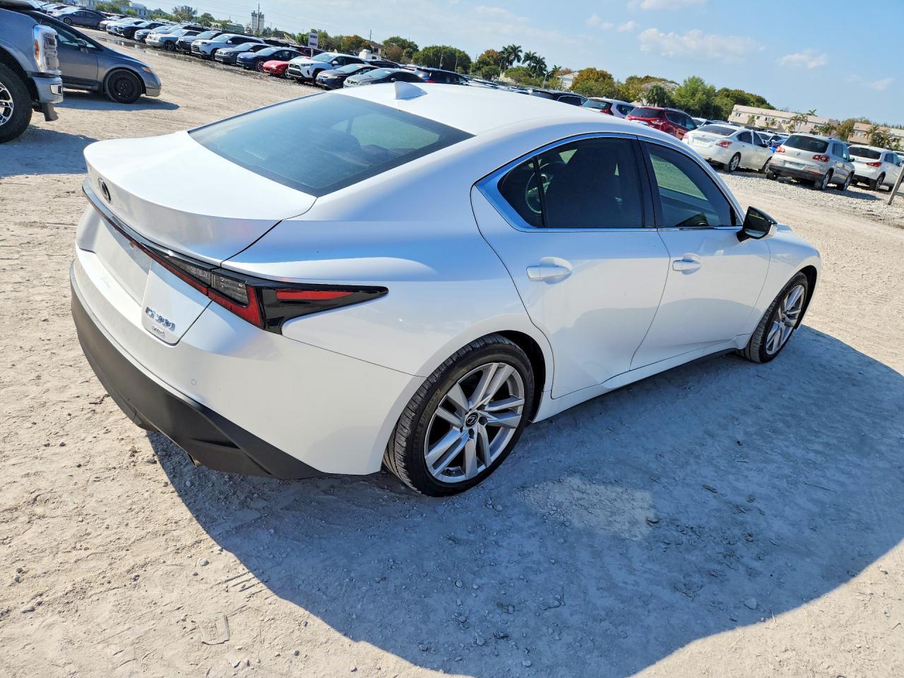 2021 Lexus Is 300 Base - zdjęcie 3