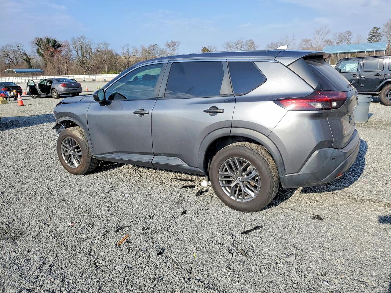 2021 Nissan Rogue S - zdjęcie 2