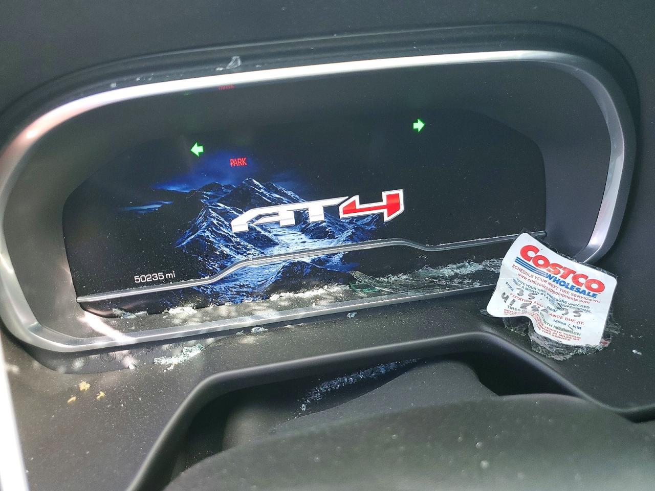 2023 GMC Yukon At4 - zdjęcie 9