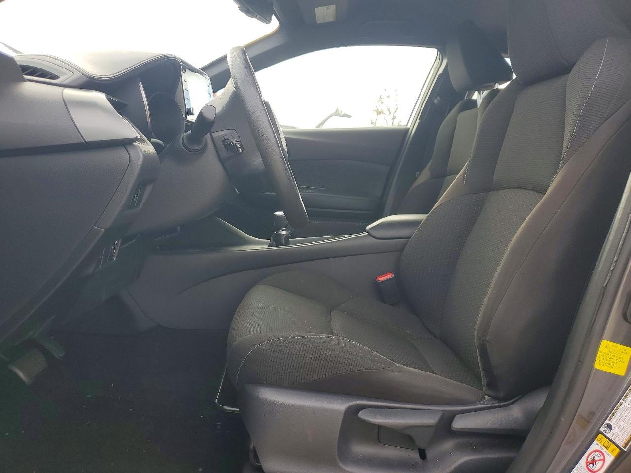 2019 Toyota C-Hr Le - zdjęcie 7