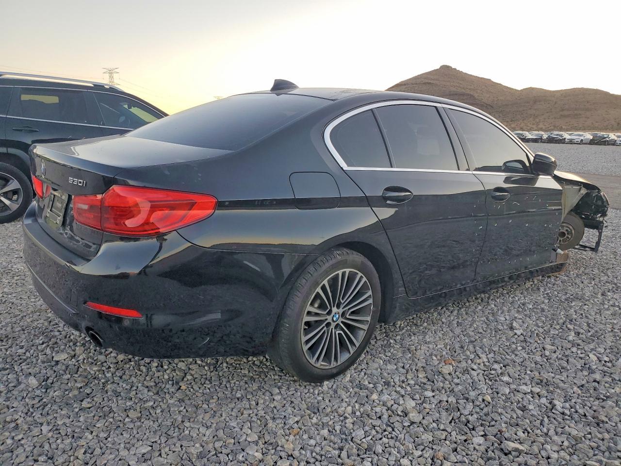 2019 BMW 530 I - zdjęcie 3