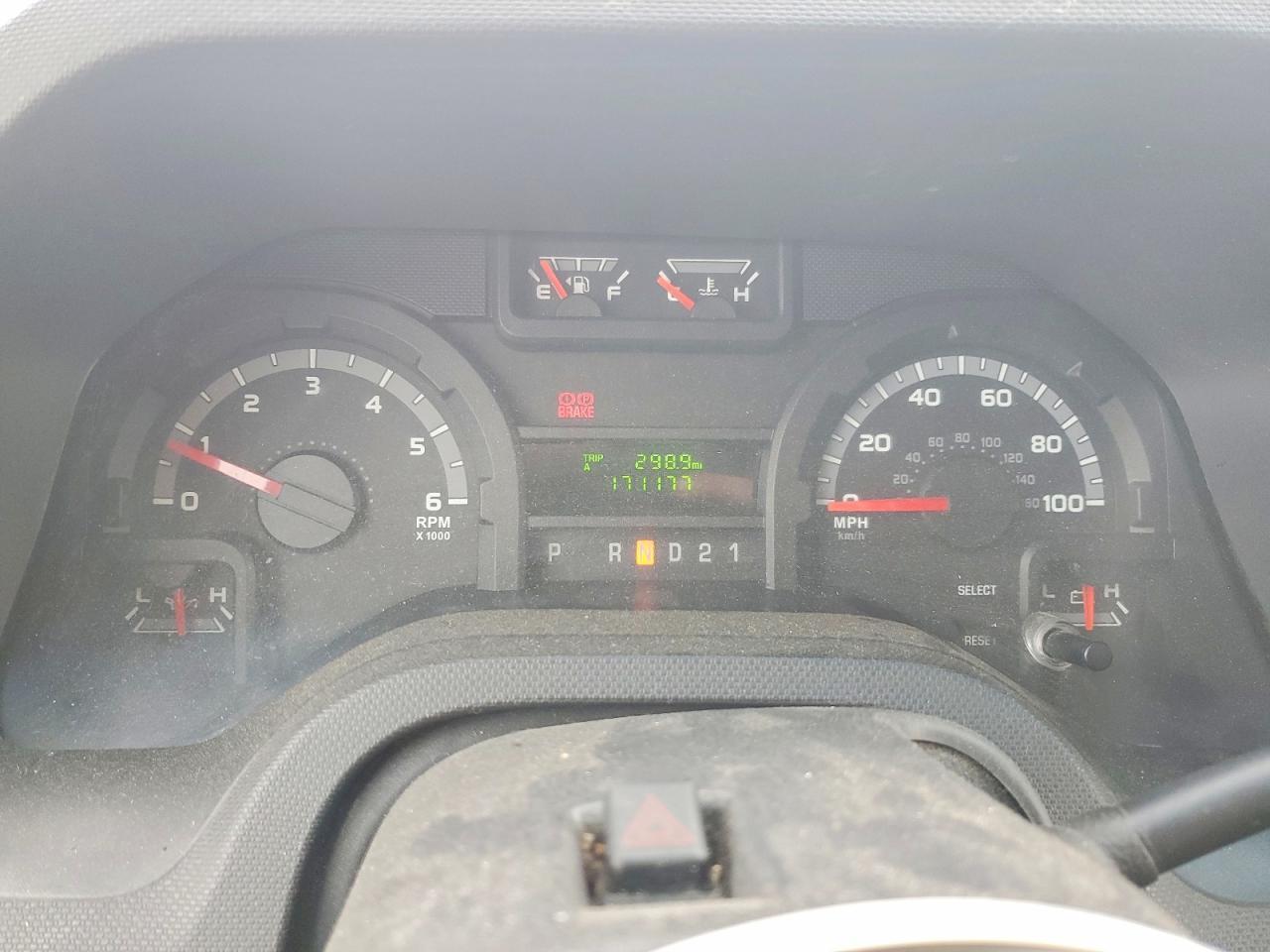 2013 Ford Econoline E250 Van - zdjęcie 9