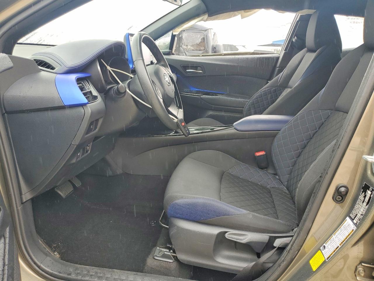 2021 Toyota C-Hr Xle - zdjęcie 7