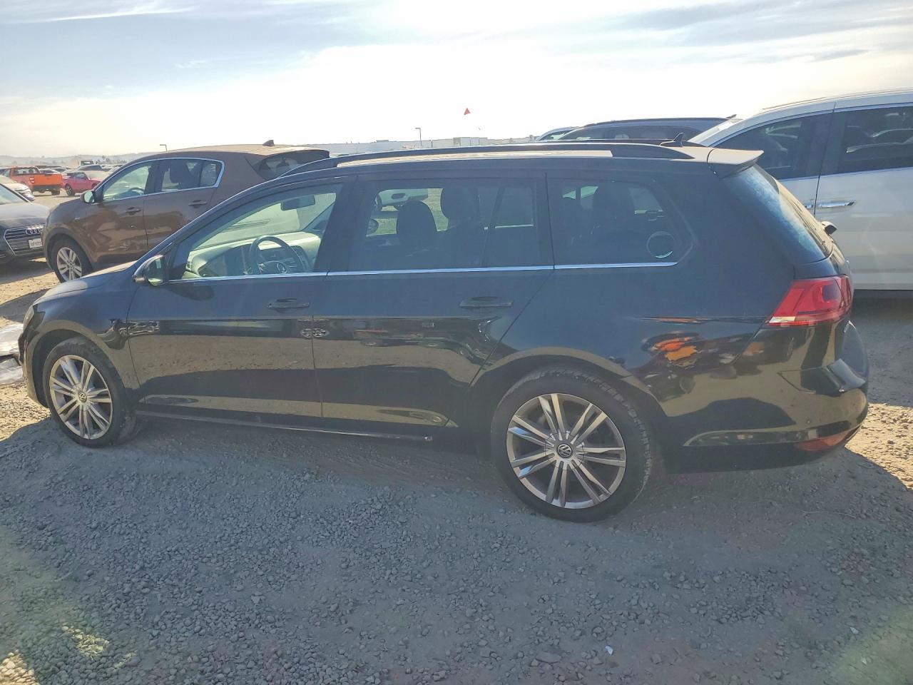 2015 Volkswagen Golf Sportwagen Tdi S - zdjęcie 2