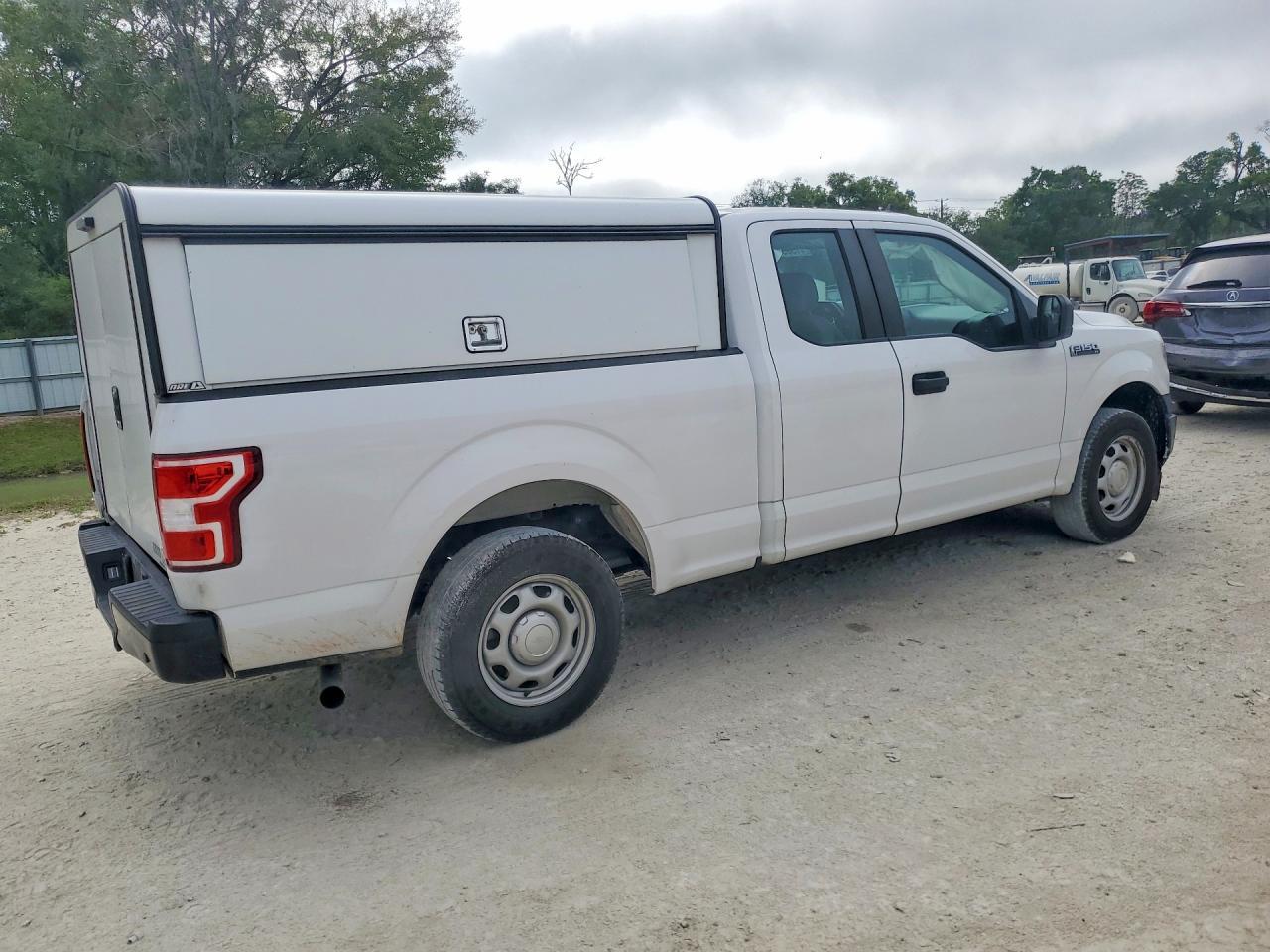 2020 Ford F150 Super Cab - zdjęcie 3