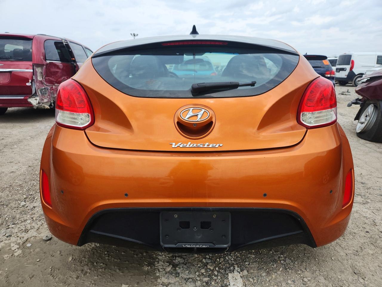 2013 Hyundai Veloster Base - zdjęcie 6