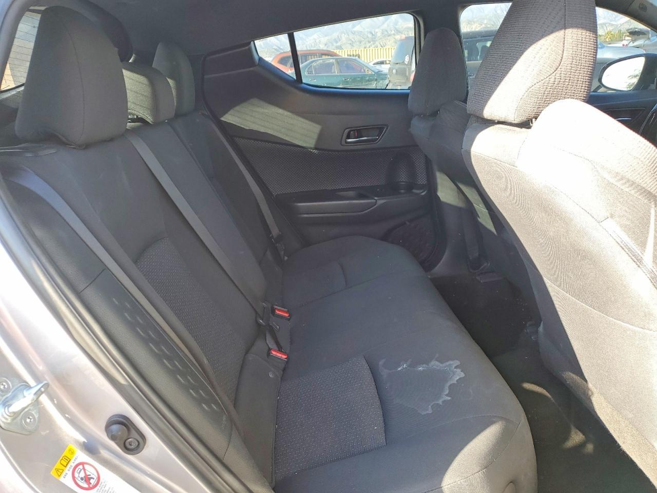 2018 Toyota C-Hr Xle Premium - zdjęcie 11