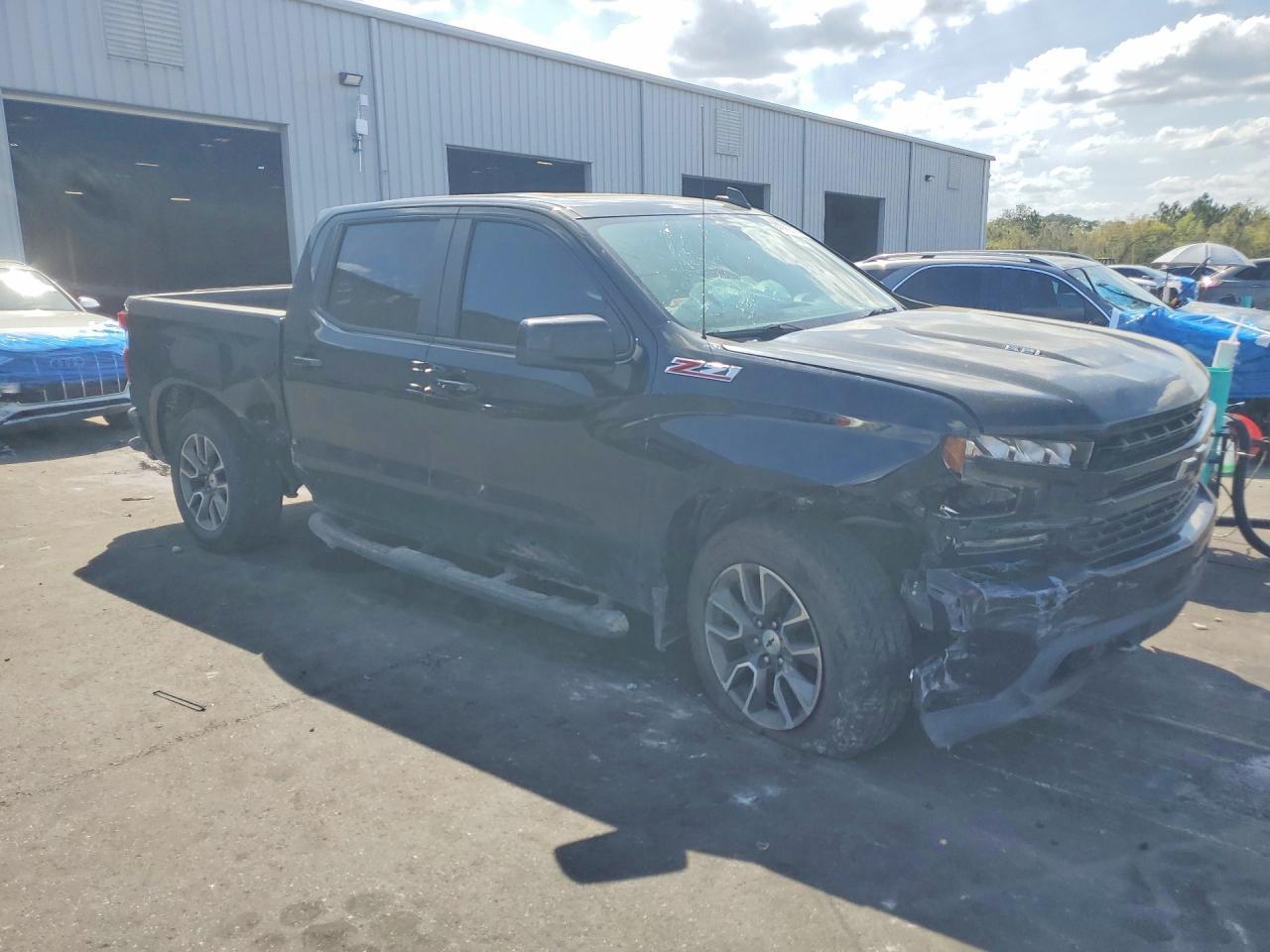 2020 Chevrolet Silverado Rst - zdjęcie 4
