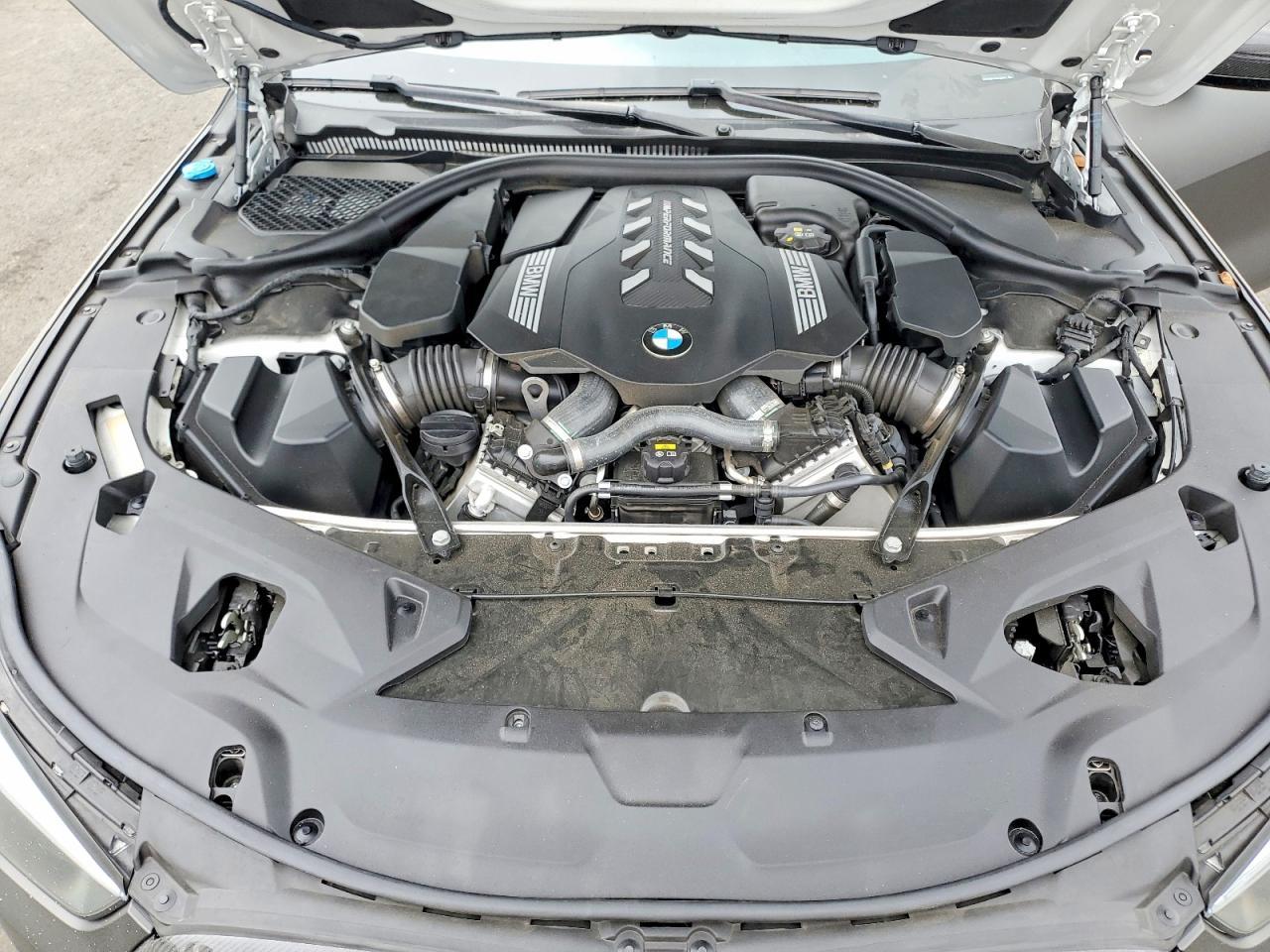 2019 BMW M850Xi - zdjęcie 11