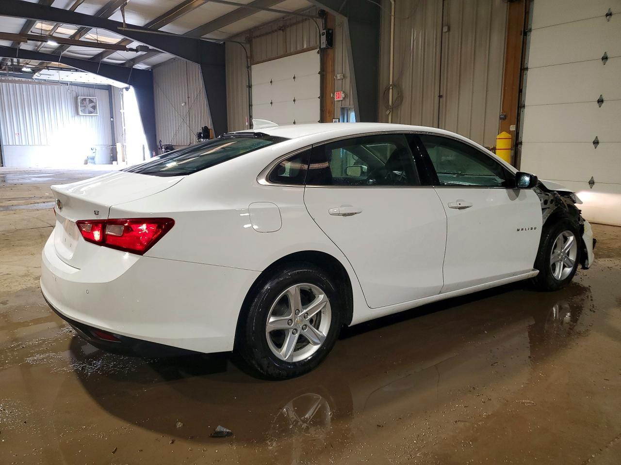 2023 Chevrolet Malibu Lt - zdjęcie 3