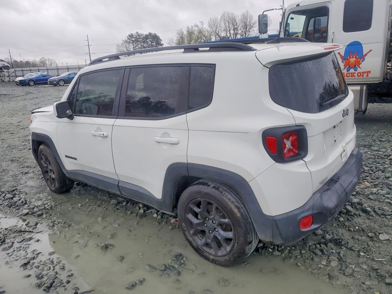 2018 Jeep Renegade Latitude - zdjęcie 2