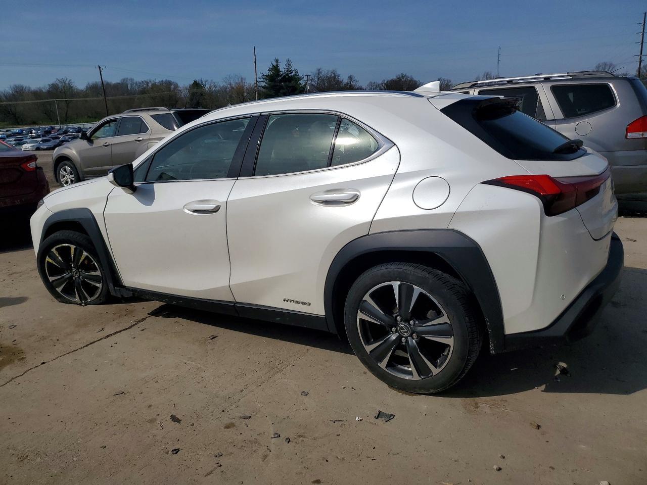 2020 Lexus Ux 250H Base - zdjęcie 2