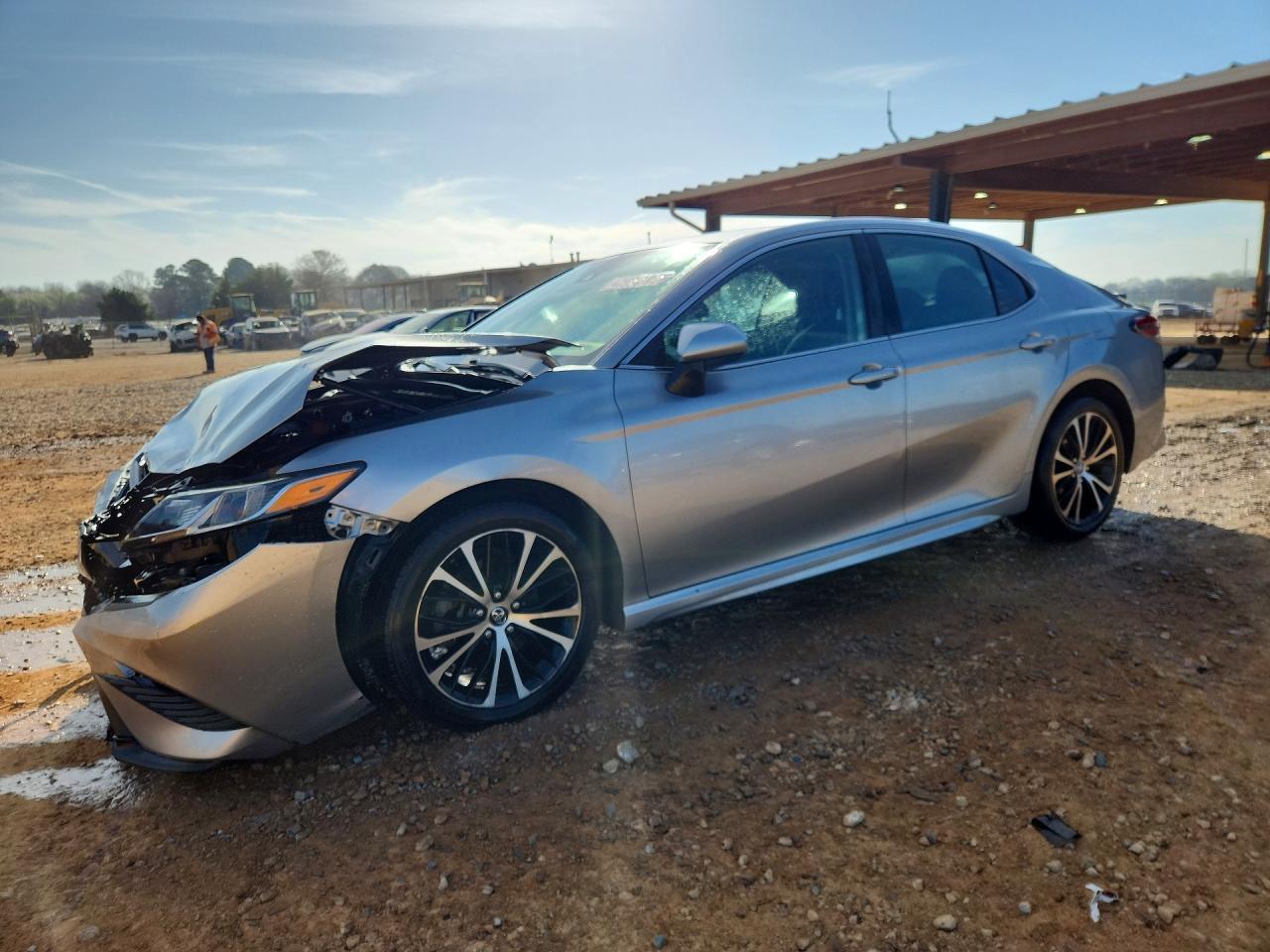 2019 Toyota Camry Se - zdjęcie główne