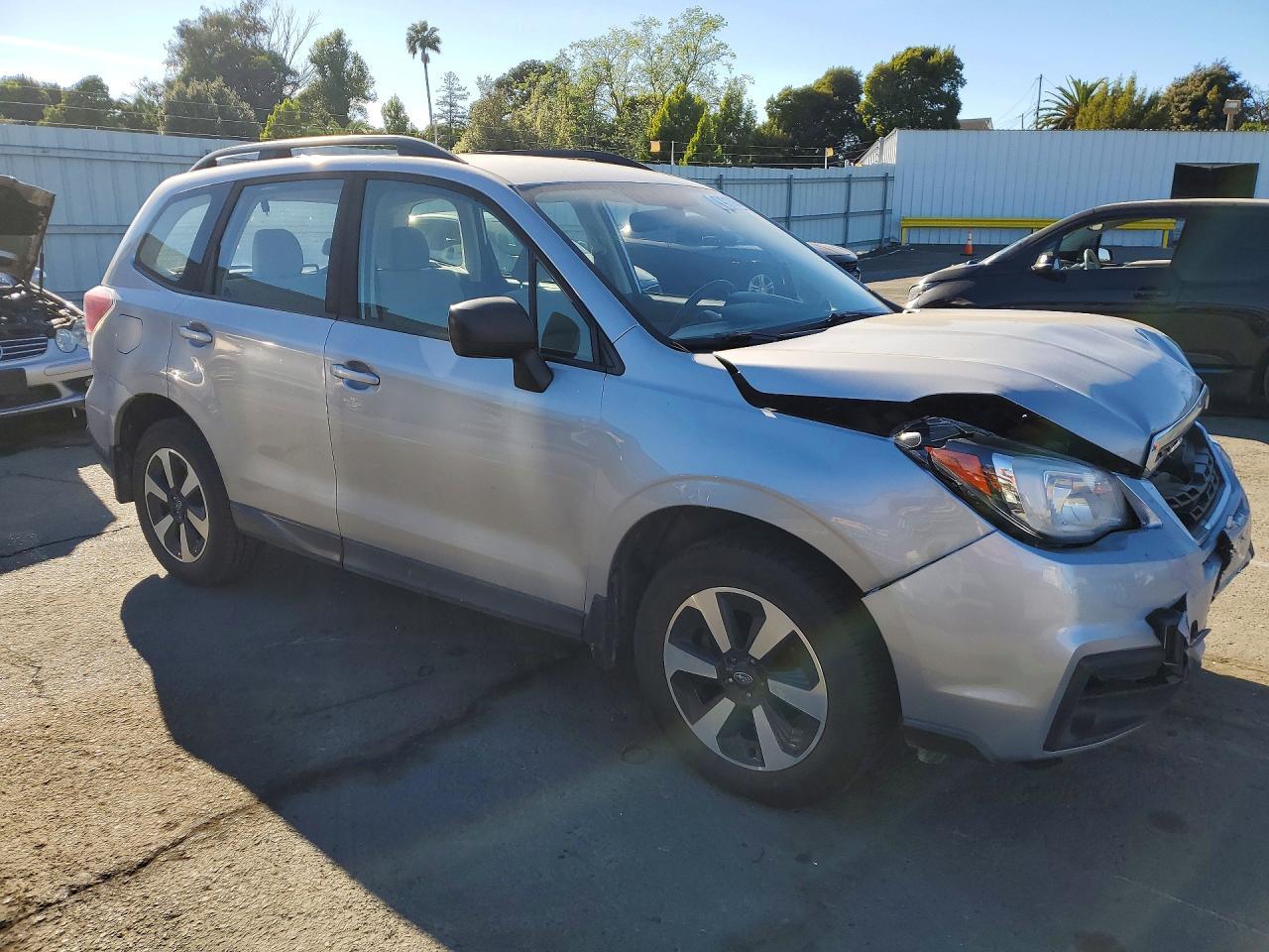2018 Subaru Forester 2.5I - zdjęcie 4