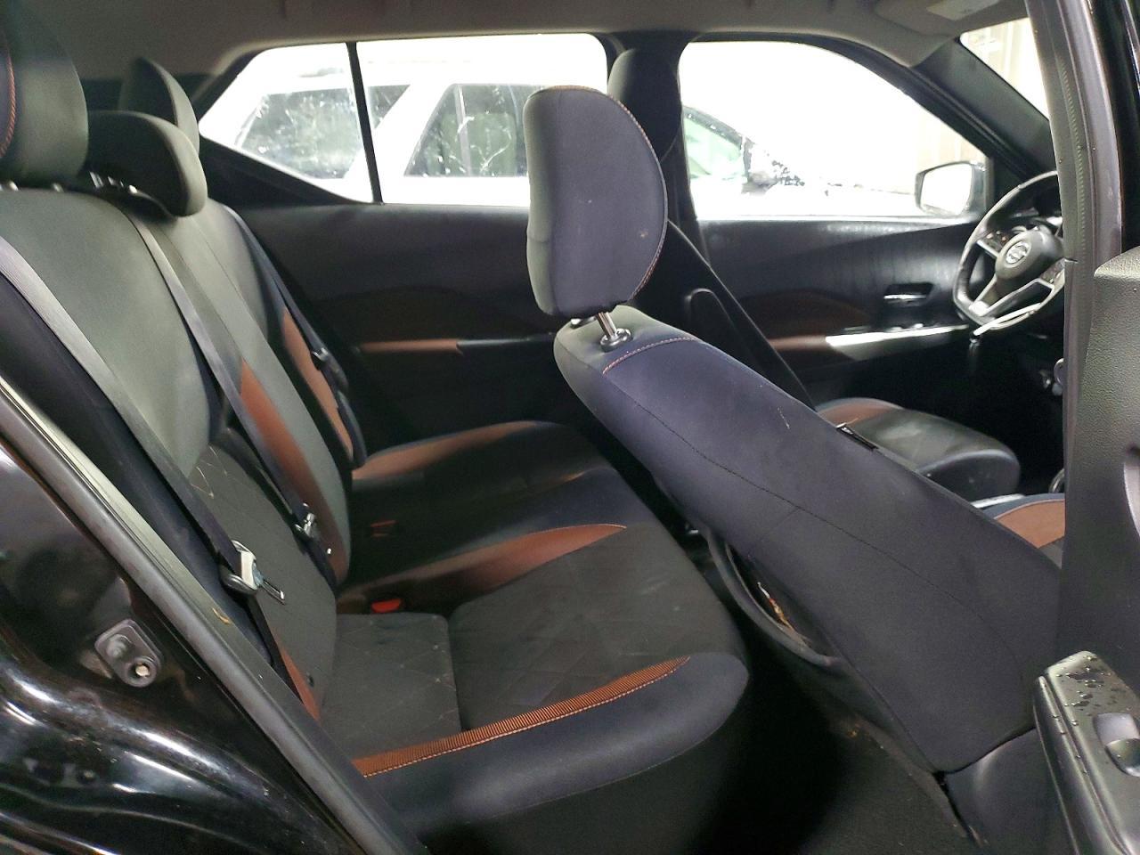 2018 Nissan Kicks Sr - zdjęcie 10