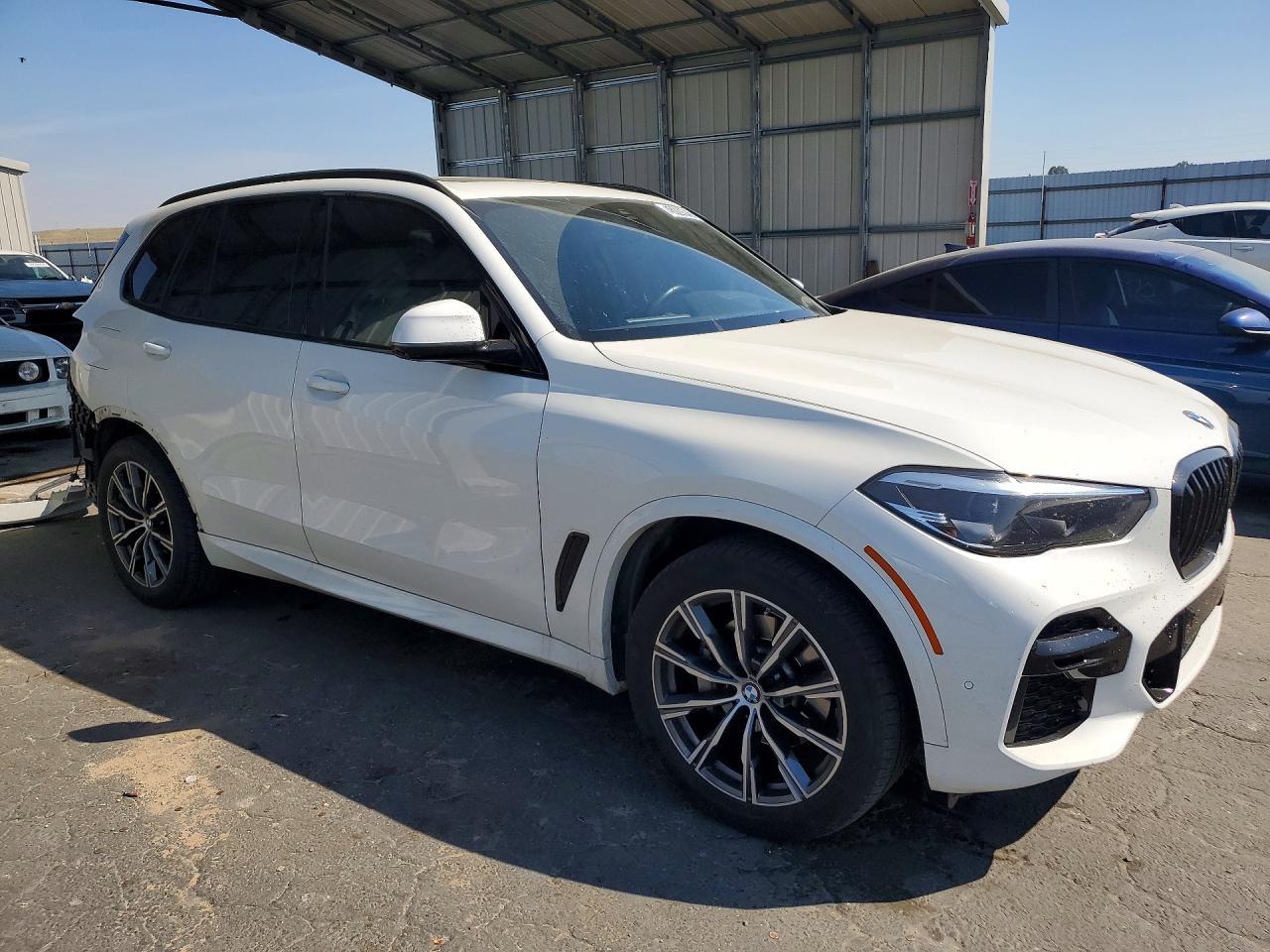 2023 BMW X5 xDrive40I - zdjęcie 4