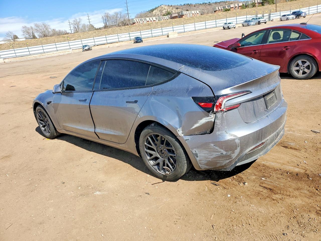 2025 Tesla Model 3 - zdjęcie 2