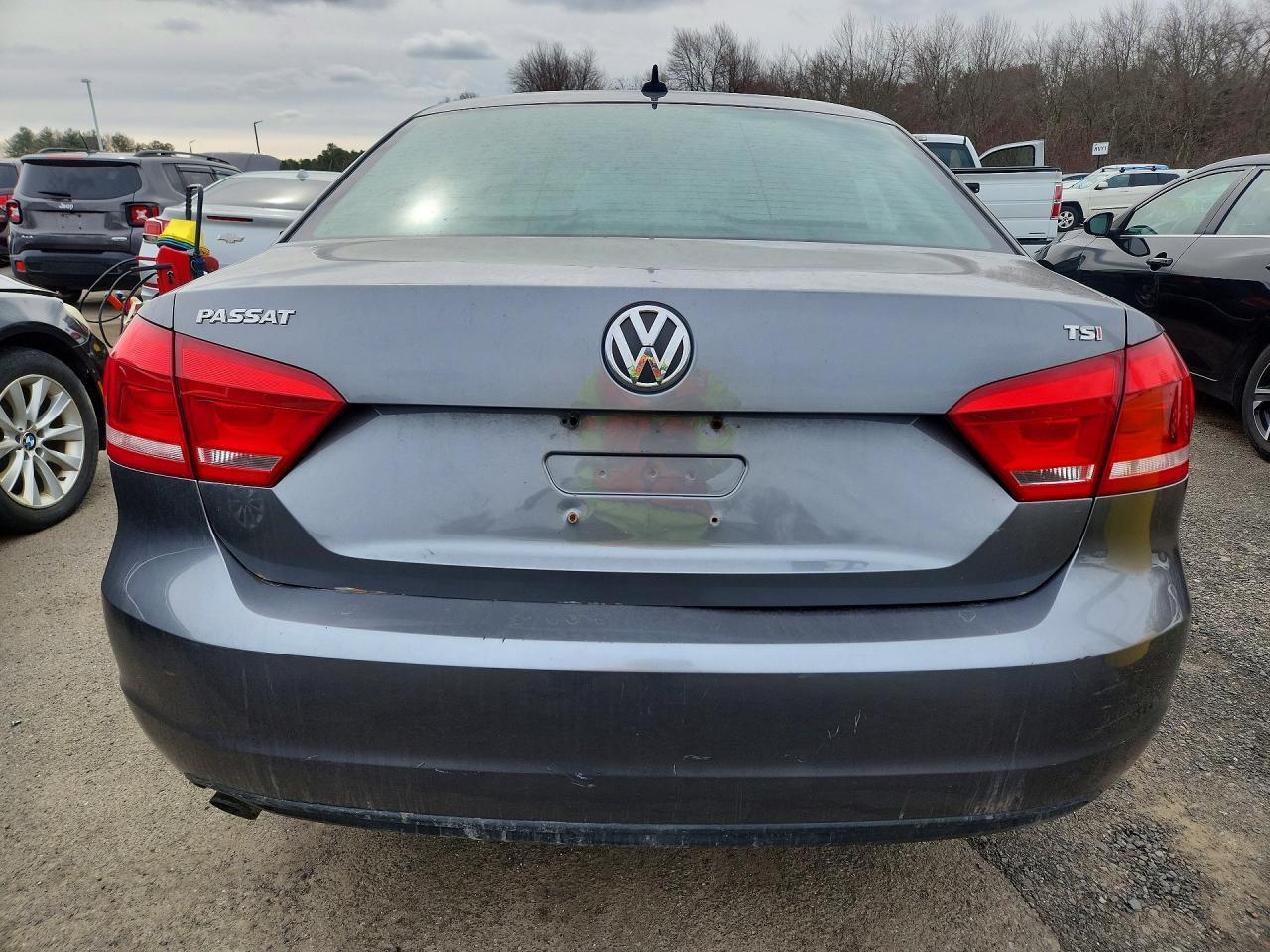 2015 Volkswagen Passat S - zdjęcie 6