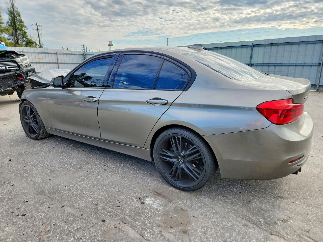 2016 BMW 328 Xi Sulev - zdjęcie 2