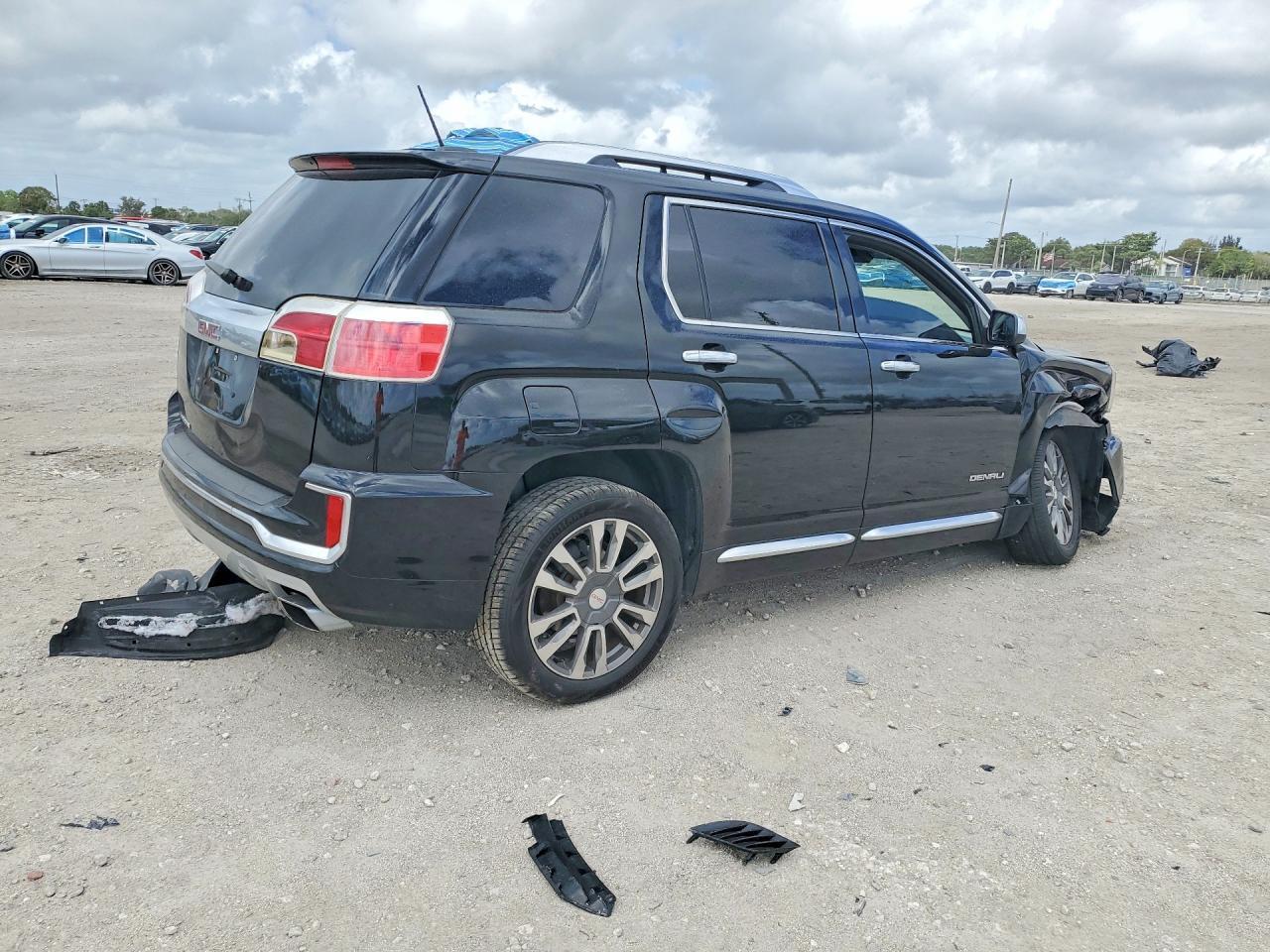 2017 GMC Terrain Denali - zdjęcie 3