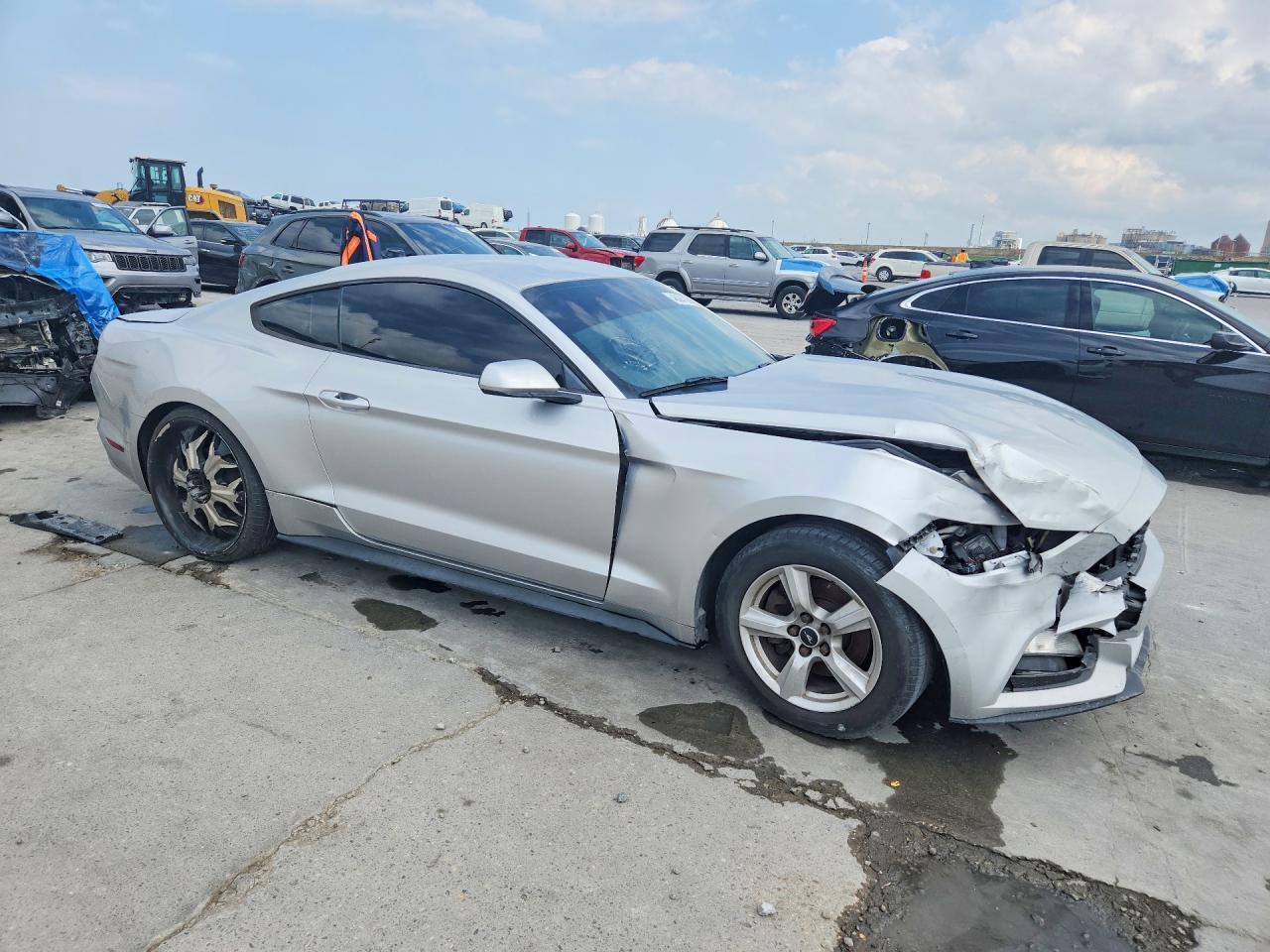 2015 Ford Mustang - zdjęcie 4