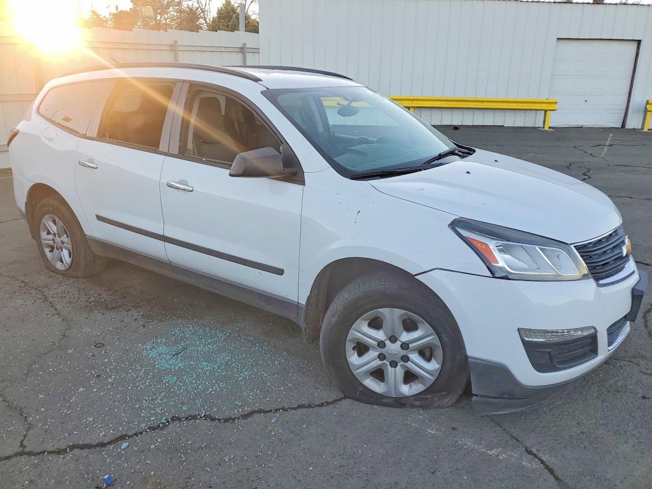 2017 Chevrolet Traverse Ls - zdjęcie 4