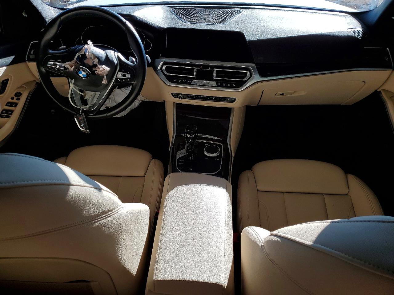 2021 BMW 330I - zdjęcie 8