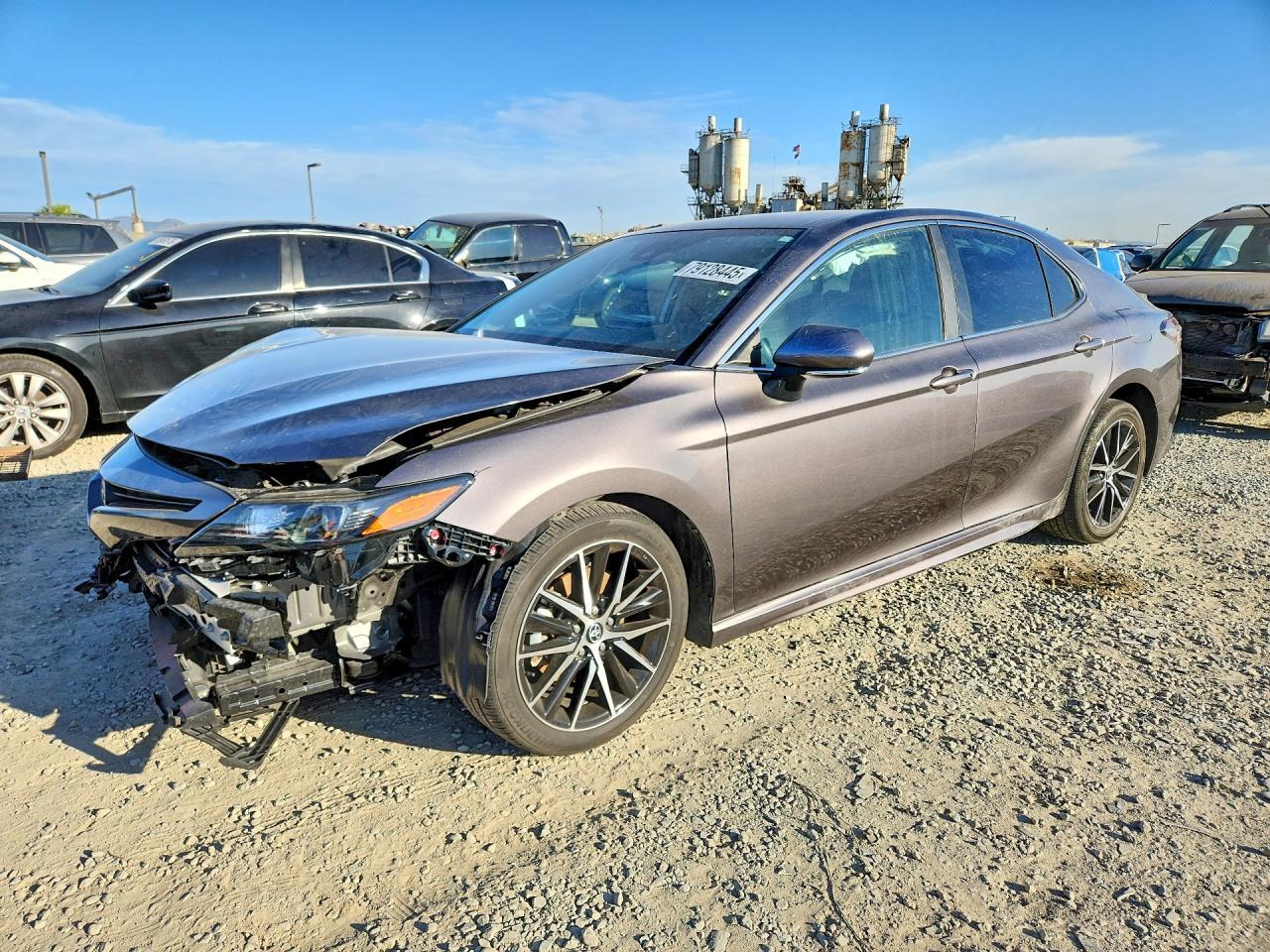 2023 Toyota Camry Hybrid Se - zdjęcie główne