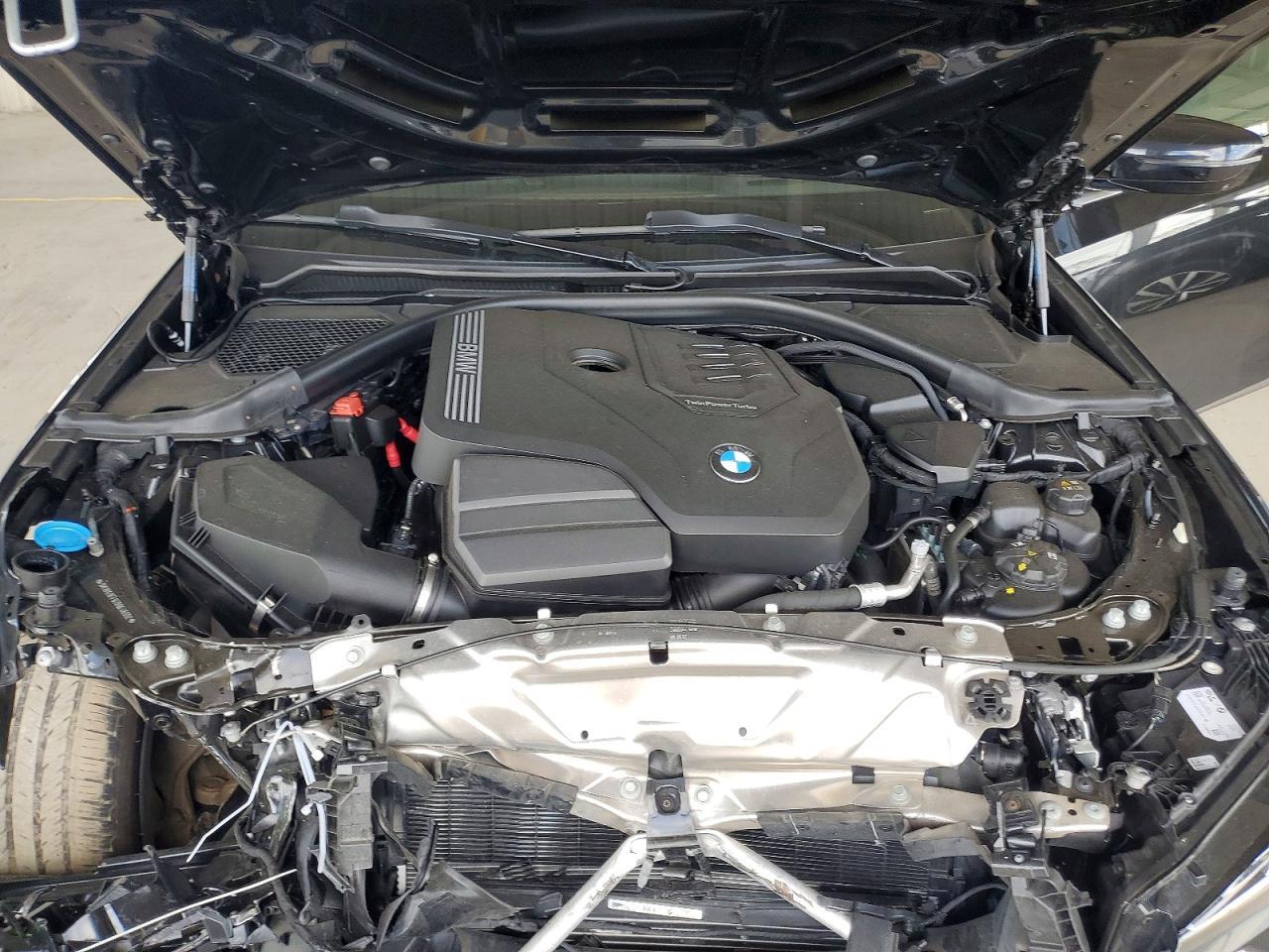 2024 BMW 330I - zdjęcie 11