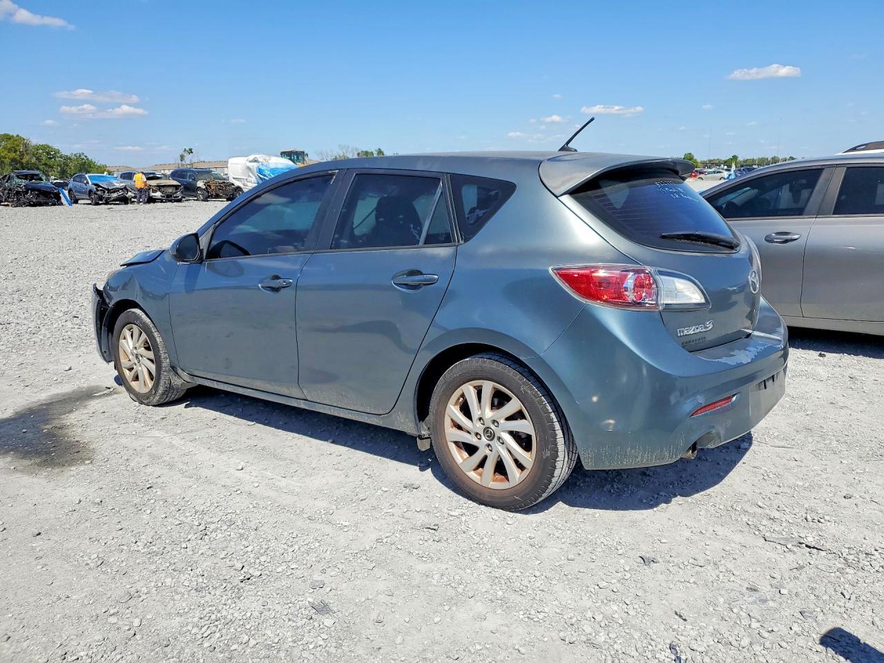 2013 Mazda 3 I - zdjęcie 2