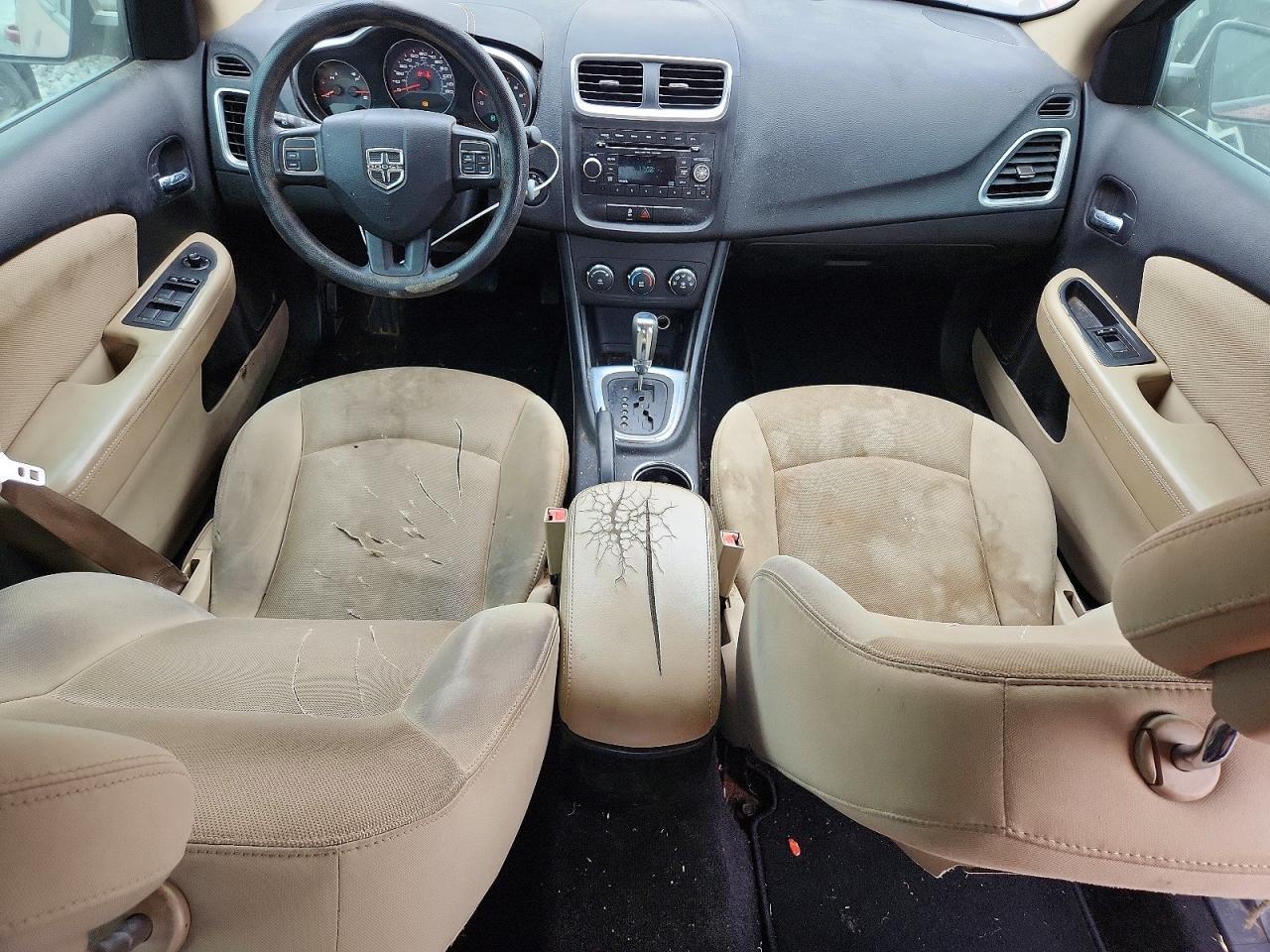 2013 Dodge Avenger - zdjęcie 8