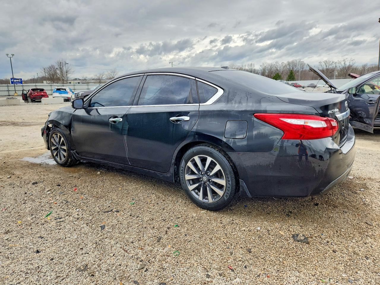 2017 Nissan Altima 2.5 - zdjęcie 2