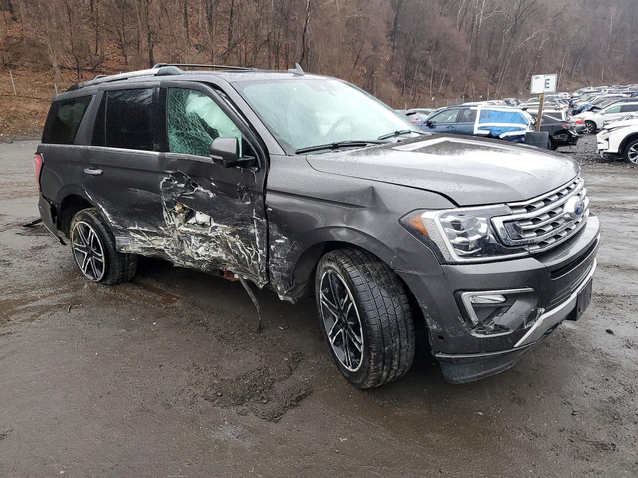 2021 Ford Expedition Limited - zdjęcie 4