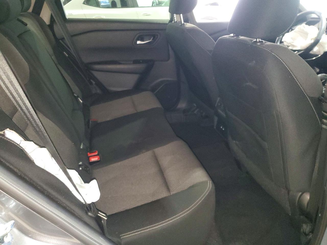 2025 Nissan Rogue Sv - zdjęcie 11