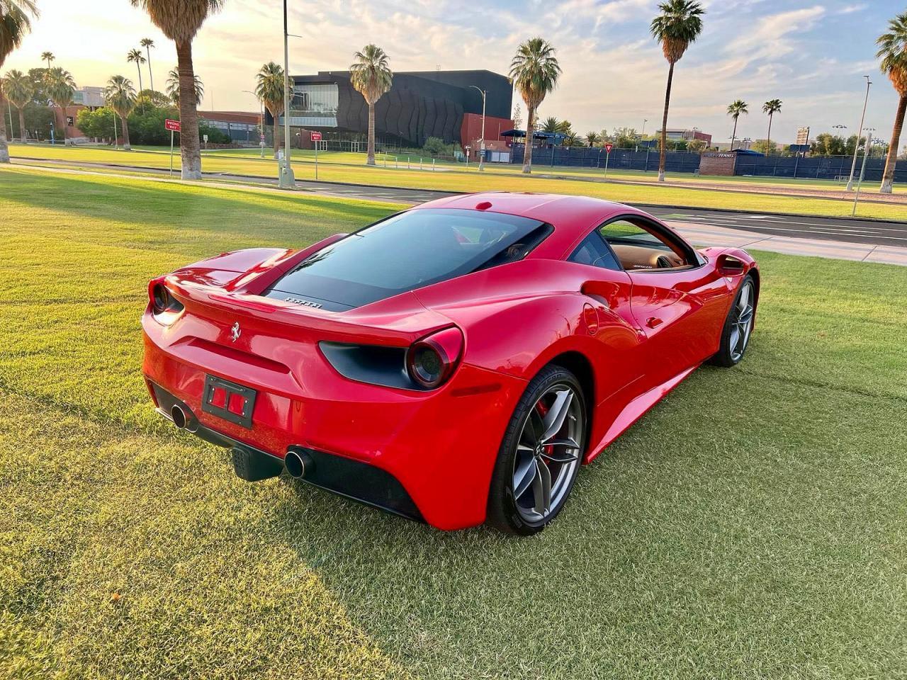2016 Ferrari 488 Gtb - zdjęcie 4