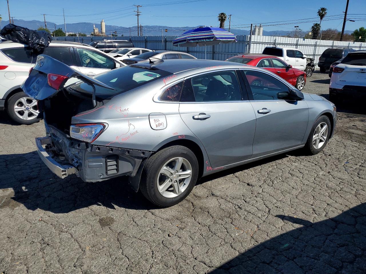 2024 Chevrolet Malibu Ls - zdjęcie 3