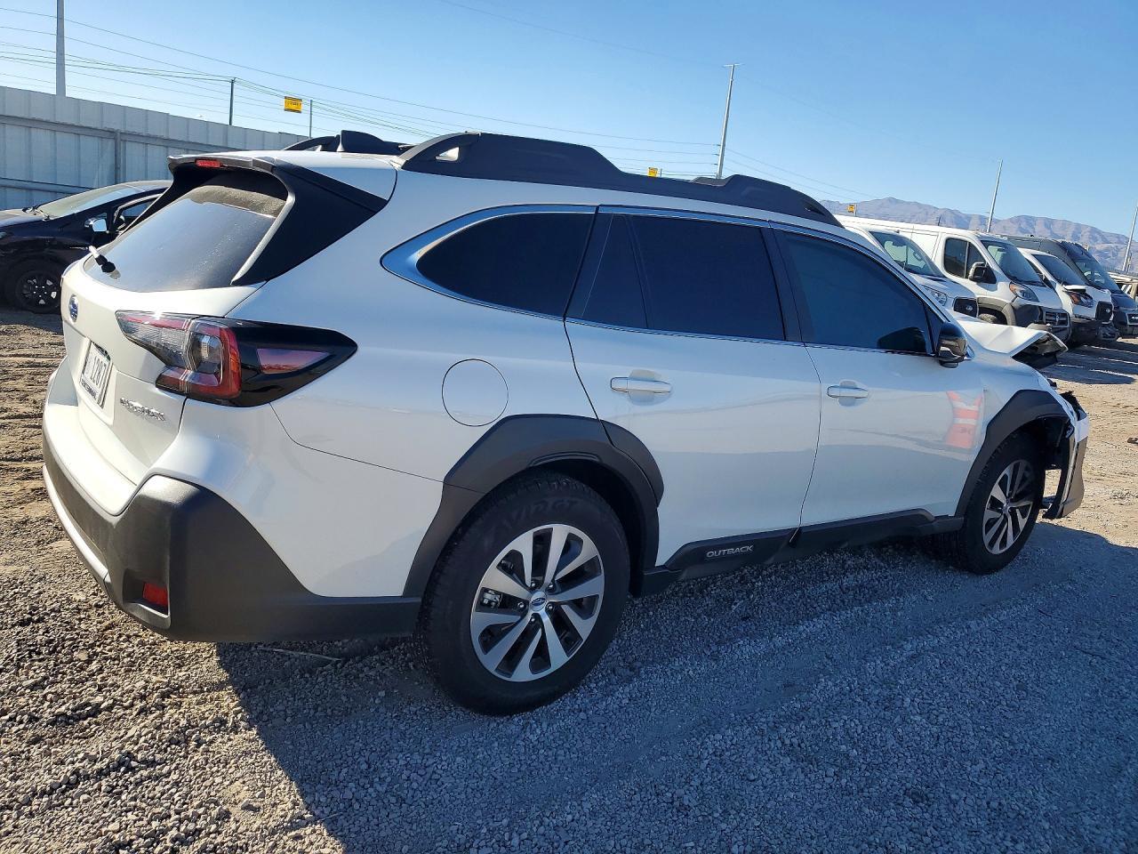 2025 Subaru Outback Premium - zdjęcie 3