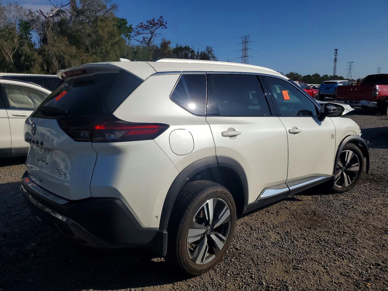 2023 Nissan Rogue Sl - zdjęcie 3