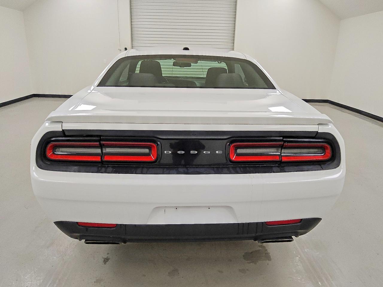 2015 Dodge Challenger Sxt - zdjęcie 6