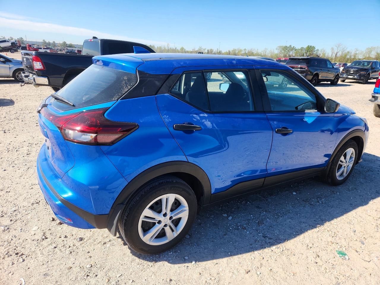 2025 Nissan Kicks Play S - zdjęcie 3